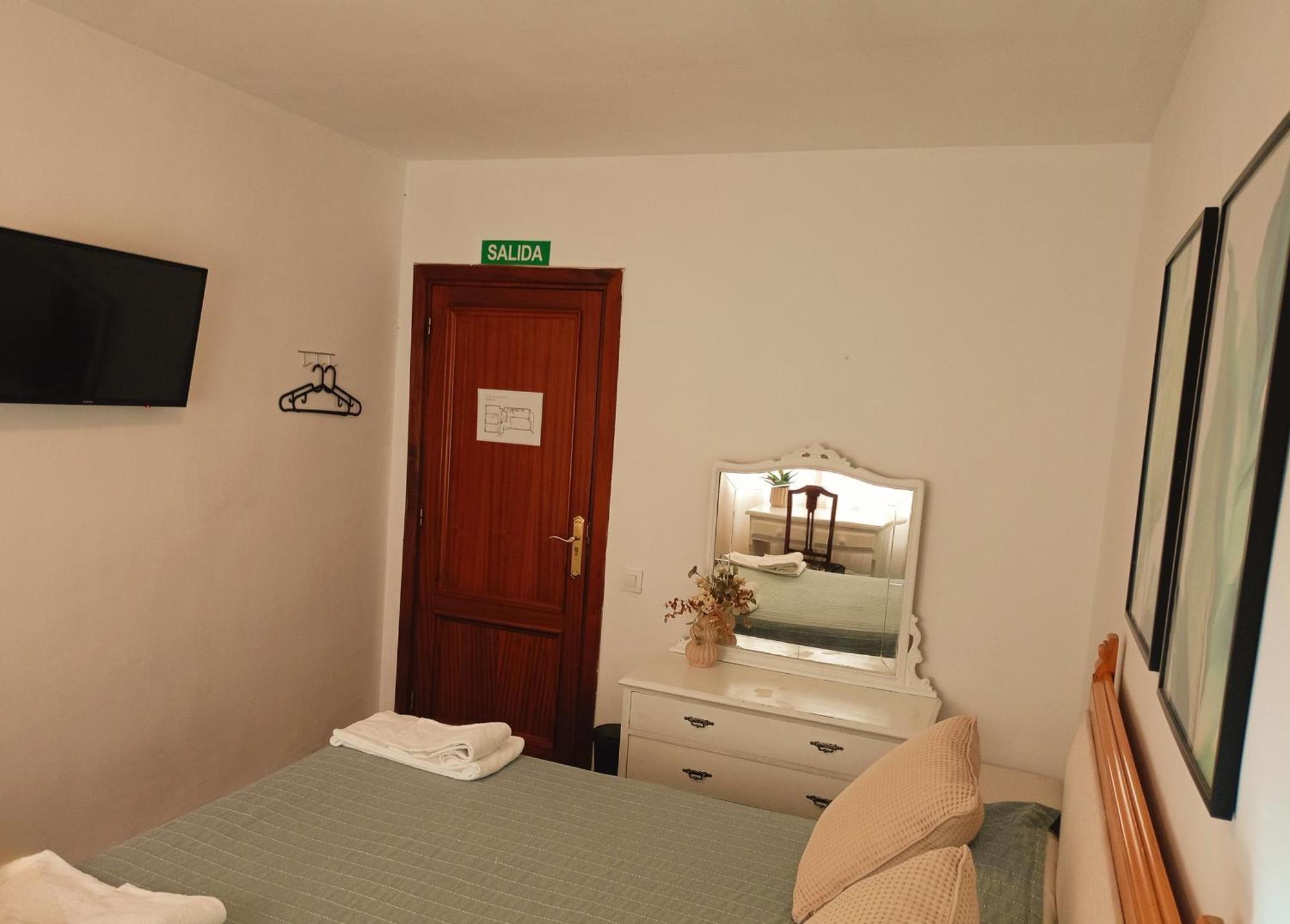 Pension Las Hojas Tudela Extérieur photo